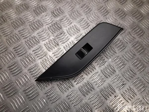 Lexus 74270-33160, 74271-33430 / 7427033160, 7427133430 ES VII XZ10 2021 Langų pakėlimo mygtukas dešinysis galinis