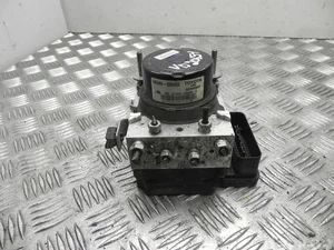 Toyota 89541-0D100 / 895410D100 YARIS (_P13_) 2013 Unité de commande hydraulique ABS