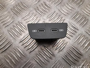 Volkswagen 2G6 035 718 / 2G6035718 ID.3 2024 Périphérique d'entrée USB