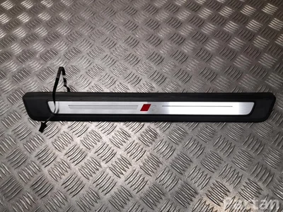 Audi 80A 947 418 E / 80A947418E Q5 GUB 2025 Bordure de seuil de porte - Image 1