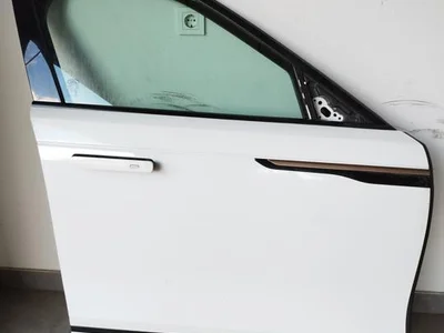 Land Rover RANGE ROVER VELAR (L560) 2017 Door Right Front - Image 1