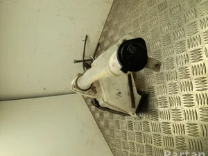 Toyota 860141-893 / 860141893 LAND CRUISER (_J15_) 2019 Réservoir d'eau de nettoyage