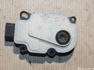 Audi 131588800030 Q7 (4M) 2017 Piezas de fijación del radiador