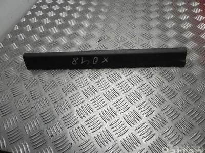 Ford BM51-A13201-ACW / BM51A13201ACW FOCUS III Box 2013 Garniture /moulage - Image 1