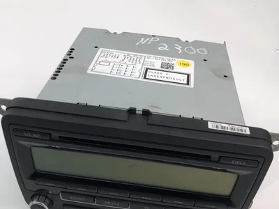 Volkswagen 1K0035186AA GOLF VI (5K1) 2011 Radio / lecteur CD - Image 1