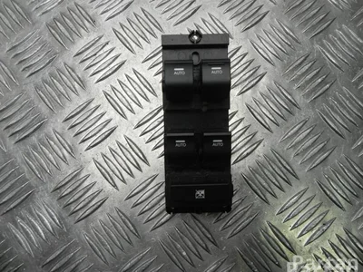 Hyundai 93570-3Z050 / 935703Z050 i40 CW (VF) 2012 Bouton de lève-vitre - Image 1