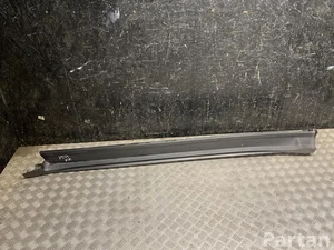 Lexus 75860-52110 / 7586052110 LBX 2025 Side member trim left side