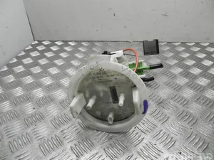 Mercedes-Benz A 204 470 06 94 / A2044700694 C-CLASS T-Model (S204) 2012 Unité d'alimentation en carburant