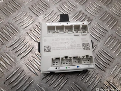 Mercedes-Benz A 223 900 00 39 / A2239000039 GLC X254 2024 Unité de commande pour porte Left Front - Image 1