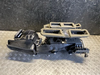 Maserati 670009118, 670009658 GHIBLI (M157) 2014 Corps de soufflante - Image 1