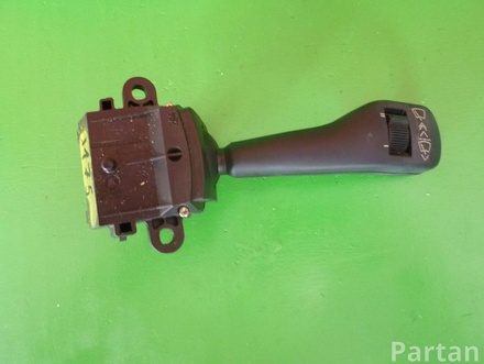 BMW 8363669, 61318363669 X3 (E83) 2005 Steering column switch