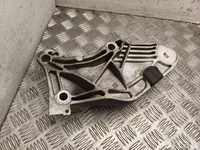 BMW 8849090 5 G60 2025 Motorhalter