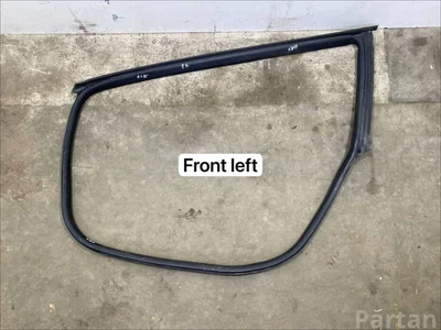 Maserati GHIBLI (M157) 2015 Joint d'étanchéité de porte Left Front - Image 1