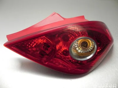 Vauxhall 13 211 841, 89038963 A, 368 158 932 / 13211841, 89038963A, 368158932 CORSAVAN Mk III (D) 2010 Feu arrière - Image 1