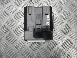 Hyundai 91110-2E000 / 911102E000 TUCSON (JM) 2005 Boîte à fusibles