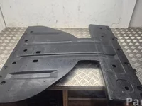 XPeng P7 2025 Engine under tray