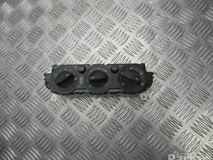 Ford CM5T-19980, CJ5T-19980 / CM5T19980, CJ5T19980 FOCUS III 2013 Unidad de control, control automático del aire acondicionado