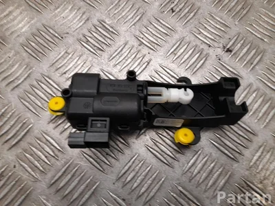 Tesla 1115333-00-B / 111533300B MODEL X 2016 Verrouillage du bouchon du réservoir - Image 1