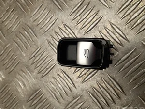 Mercedes-Benz A 223 905 19 03 / A2239051903 C-Class estate (S206) 2022 Bouton de lève-vitre