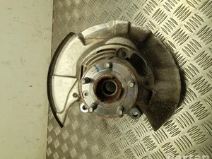 Land Rover M8D2-3K207-AD / M8D23K207AD Range Rover Evoque II L551 2023 Logement de roulement de roue Left Front