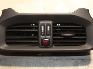 Volvo 313702 V40 Hatchback 2013 Ventilation arrière