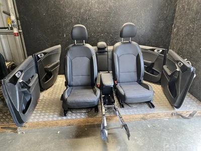 Kia CEE'D sportwagon (CD) 2024 Set siège Panneau de porte Accoudoir - Image 1