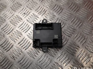 BMW 5A70CB5 iX 2023 Unité de commande pour porte Right Rear Left Rear Left Front Right Front