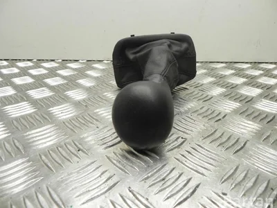 Audi 8P1 713 139 L / 8P1713139L A3 (8P1) 2009 Обшивка рычага переключения - Изображение 1