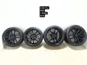 Chevrolet 84608058, 84608057 Corvette (C8) 2023 Felgi aluminiowe R19 R20 EJ 8.5