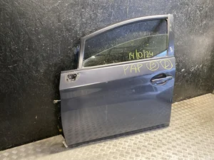 Toyota PRIUS (_W3_) 2013 Porte Left Front
