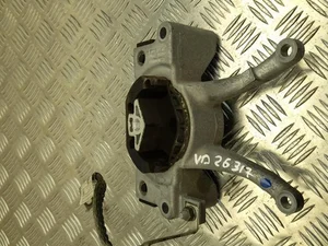 BMW 6862577 5 (G30) 2017 Support moteur