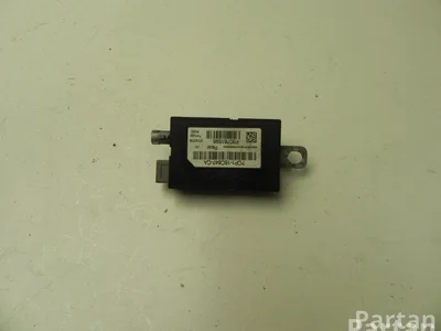 Ford 7CP1-18C847-CA / 7CP118C847CA FOCUS III 2012 Amplificateur d'antenne - Image 1