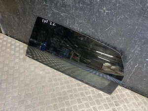 Volkswagen LOAD UP (121, 122, BL1, BL2) 2021 Vitre latérale fixe Left Rear