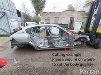 Gebrauchtes Original Maserati LEVANTE 2017 Karosserie viertel vorne rechts