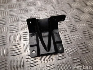 XPeng P7 2025 Motorhalter