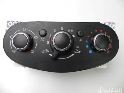 Dacia A42303400 SANDERO II 2014 Appareil de commande - Image 1