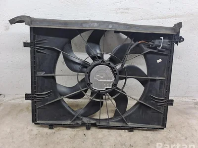 Mercedes-Benz A0999061000 C-CLASS (W205) 2016 Ventilateur de radiateur - Image 1