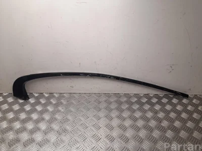 Jaguar J9D3-255A60-AD / J9D3255A60AD I-PACE 2021 Décoration de cadre de verre porte Right Rear - Image 1