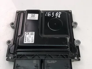 Volvo 31452623 S60 II 2013 Unidad de control del motor