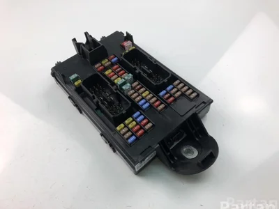 Volvo 31682732 XC60 II (246) 2019 Caja de fusibles - Imagen 1