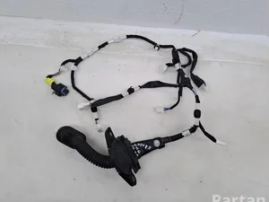 Toyota 82152F4 C-HR (_X1_) 2019 Harnais pour intérieur