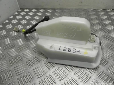 Tesla 1500674-91-B / 150067491B Model Y 2022 Serrure de porte Left Rear - Image 1