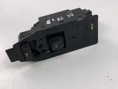 Volvo 30746075 V70 II (SW) 2007 Switch for electric windows - Image 1