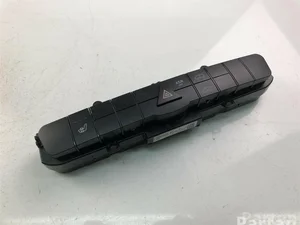 Mercedes-Benz A9068701410 SPRINTER 3,5-t Bus (906) 2015 Éclairage d'urgence / interrupteur de danger