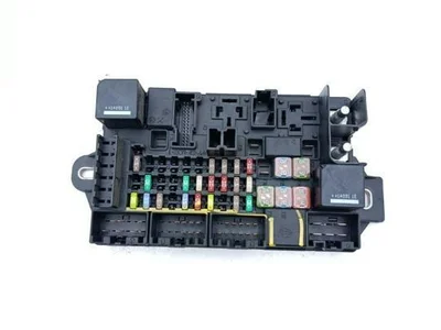 Jaguar EX53-14N030-AC, 516461F06 / EX5314N030AC, 516461F06 F-TYPE Convertible (X152) 2015 Fuse Box - Image 1