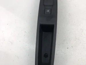 Renault 829505138R ZOE (BFM_) 2015 Bouton de lève-vitre