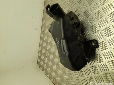 Tesla 1490400-00-C / 149040000C Model Y 2021 Réservoir d'eau de nettoyage - Image 1