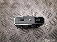 Alfa Romeo 35237330 GIULIA (952_) 2024 Périphérique d'entrée AUX USB