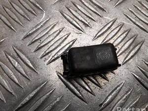 Mercedes-Benz 140 820 56 10 / 1408205610 S-CLASS Coupe (C140) 1994 Commutateur anti-glissement