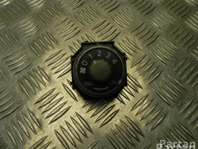 Toyota 55902 YARIS (_P9_) 2006 Appareil de commande - Image 1